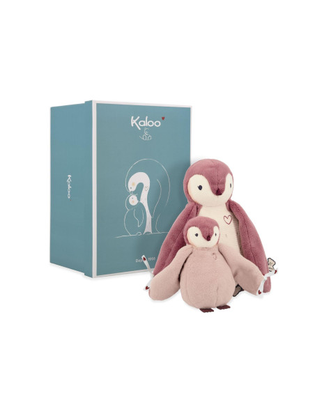 PINGUINO ABRAZANDO ROSA