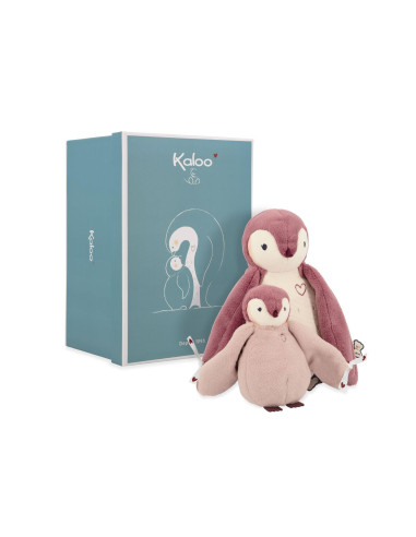 PINGUINO ABRAZANDO ROSA