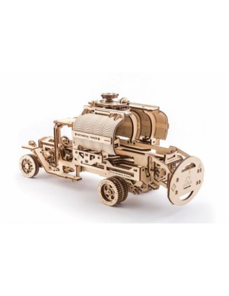 MODEL TANKER